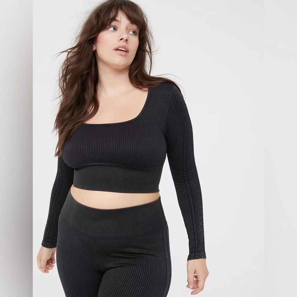 NWT Offline by Aerie Black Seamless Cable Square Neck T-Shirt size M